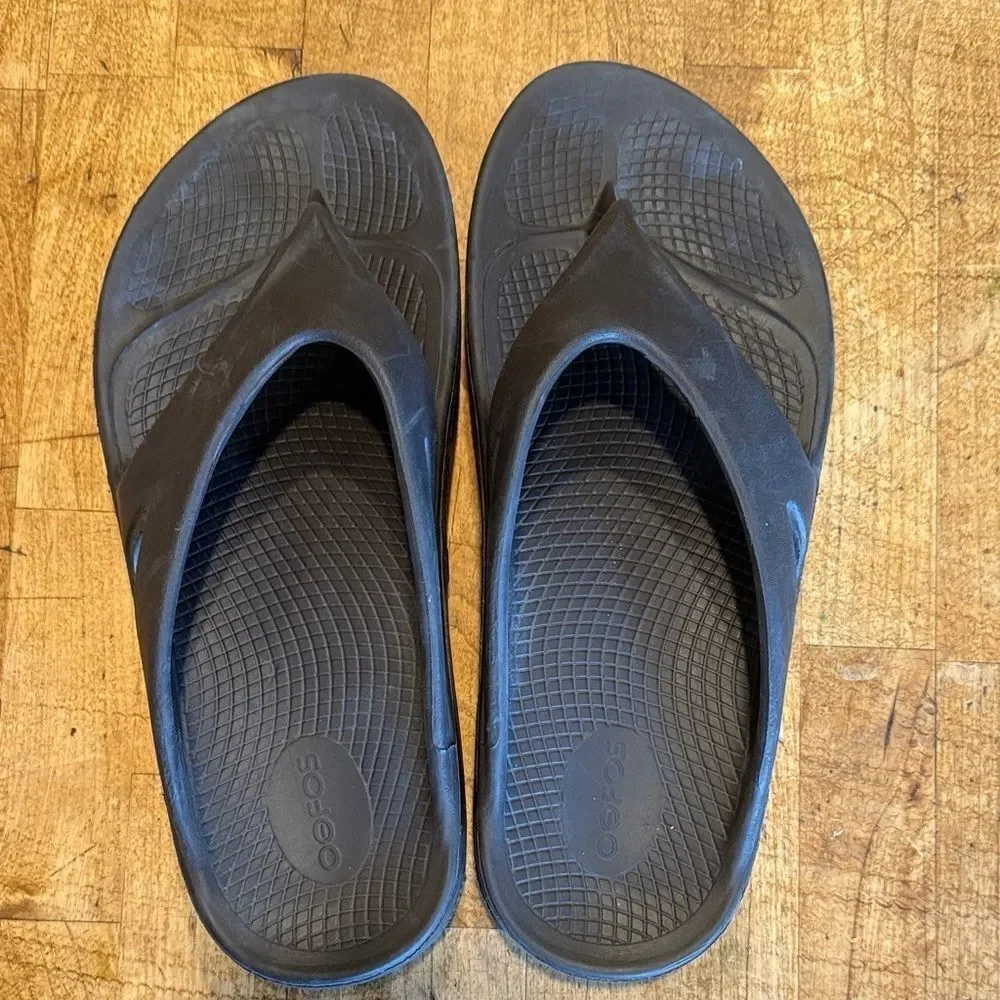 OOFOS Men's Flip-Flops